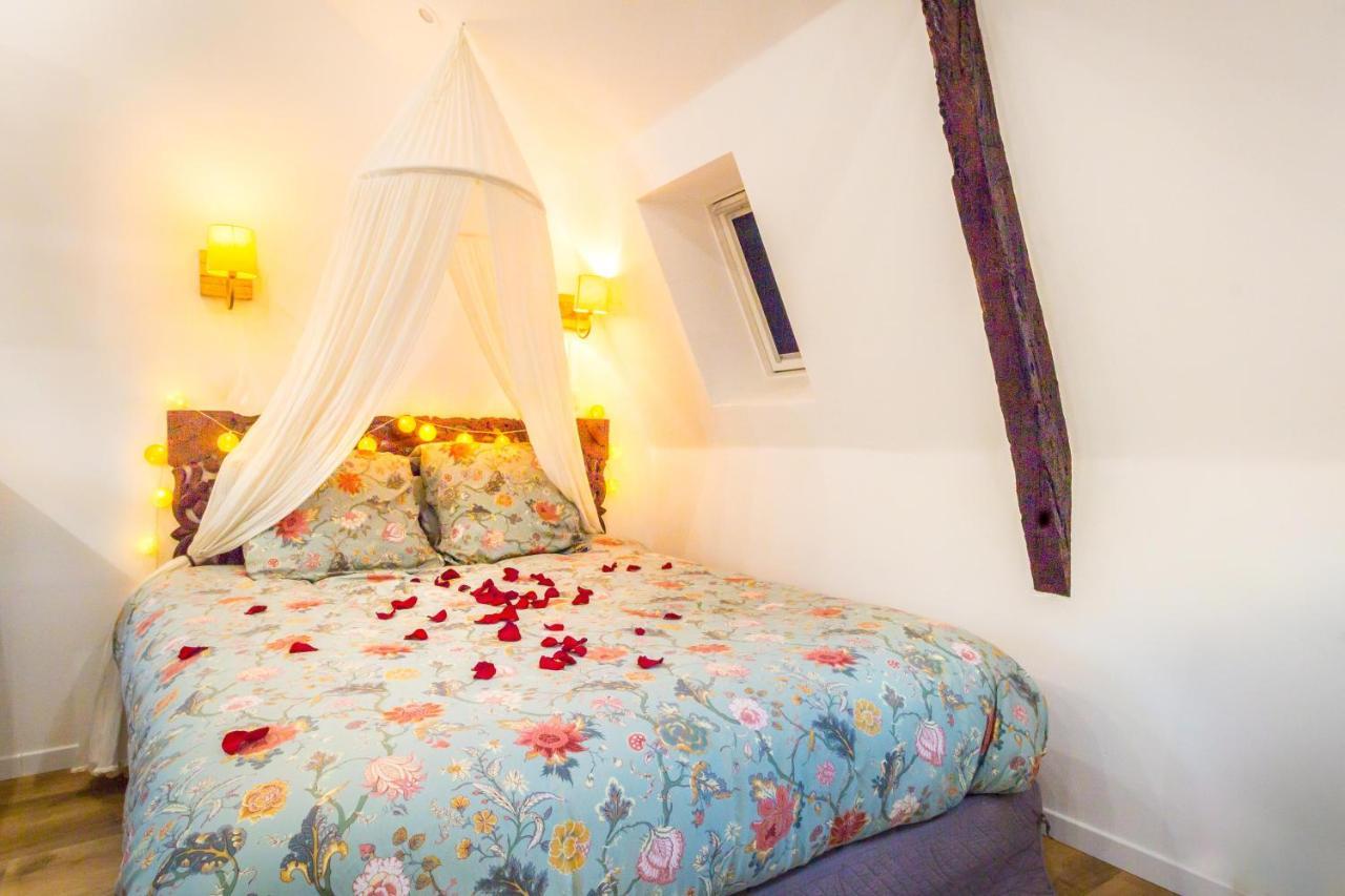 Jacuzzi - La Petite Romantique - Flobnb ล็อง ภายนอก รูปภาพ